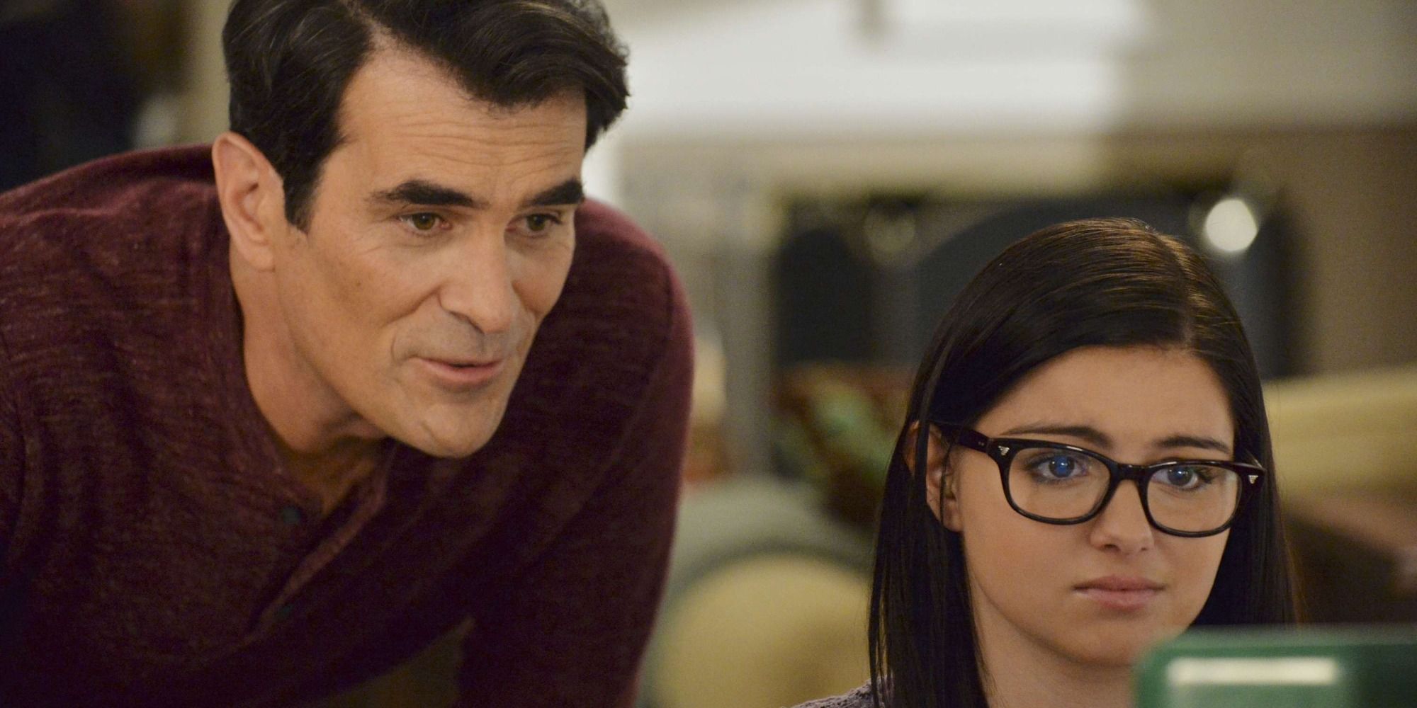 Modern Family 10 Best Phil Dunphy Greetings & Their Meanings