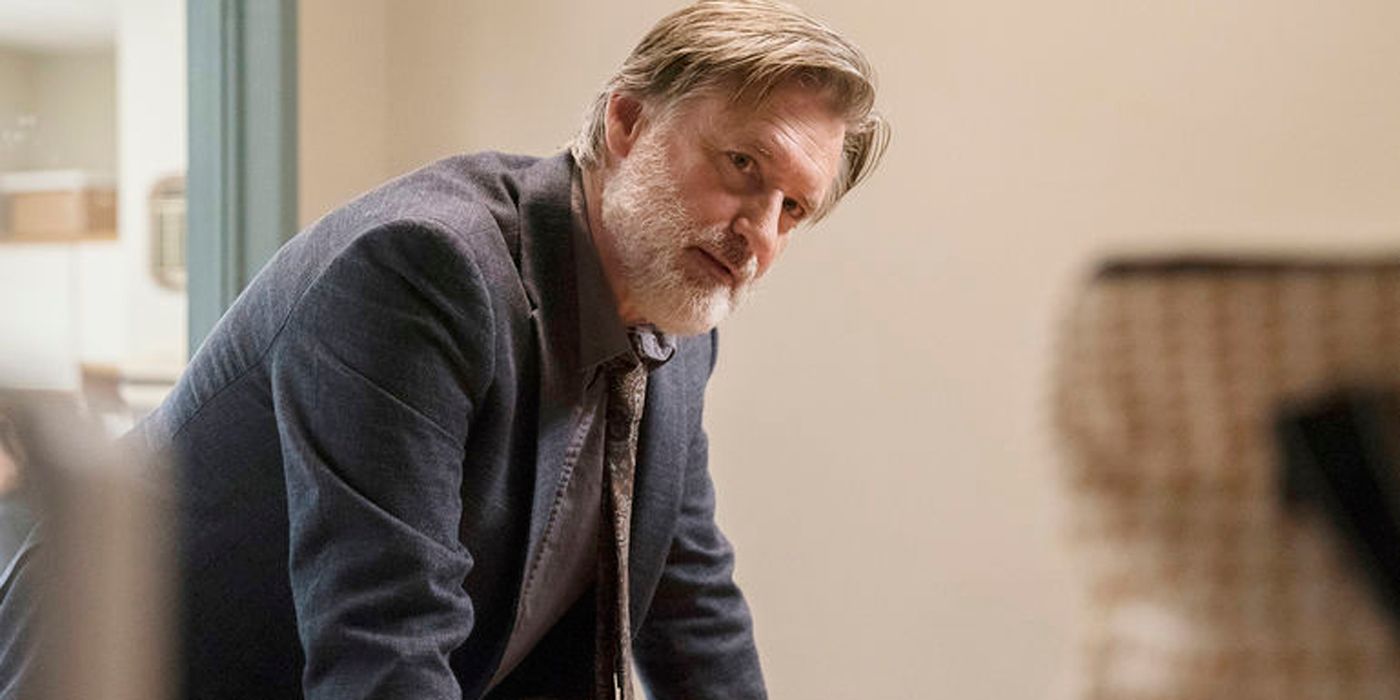 Bill Pullman looking at someone in The Sinner