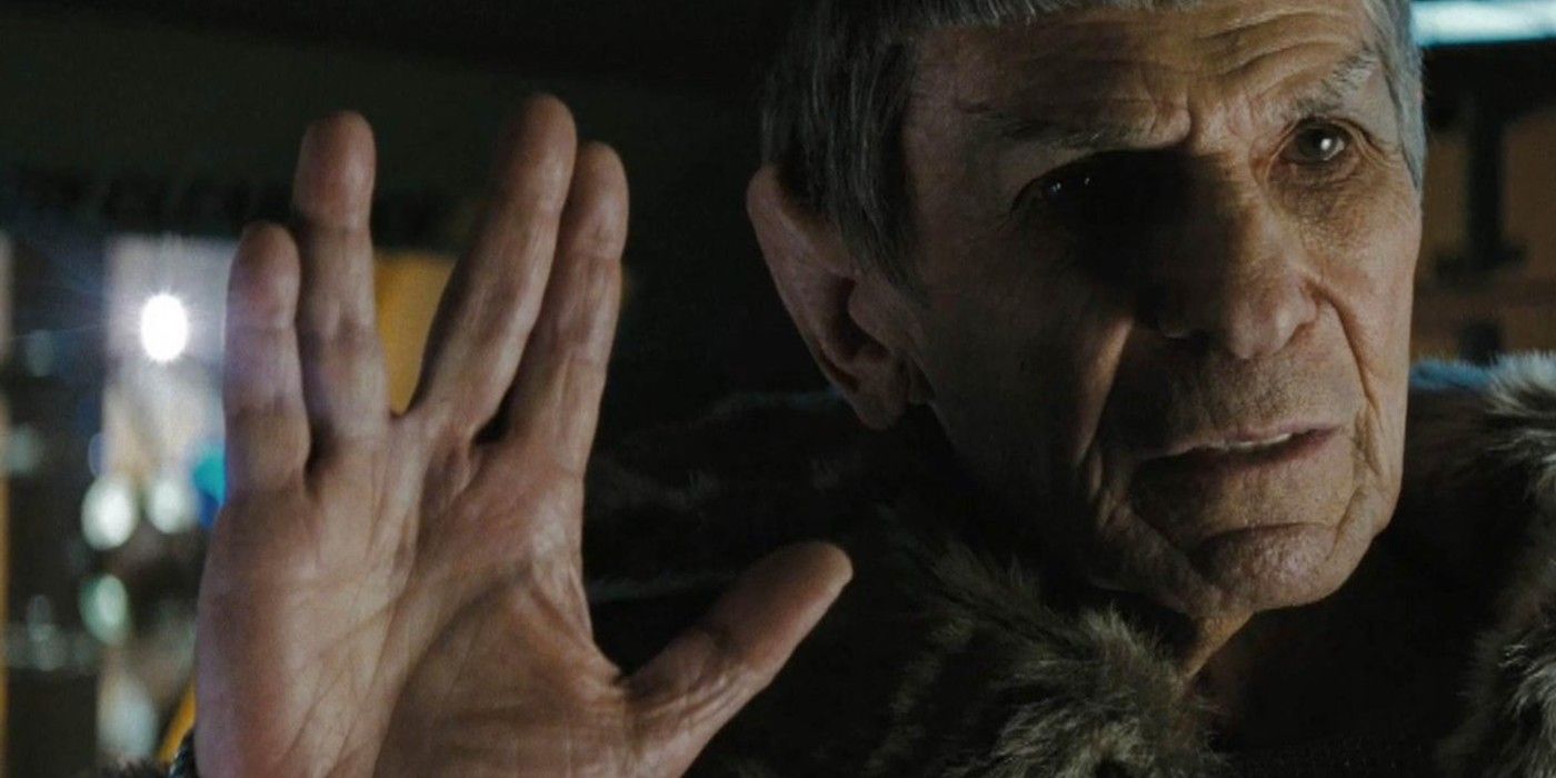 William Shatner Calls Leonard Nimoys Star Trek Reboot Cameos Gratuitous