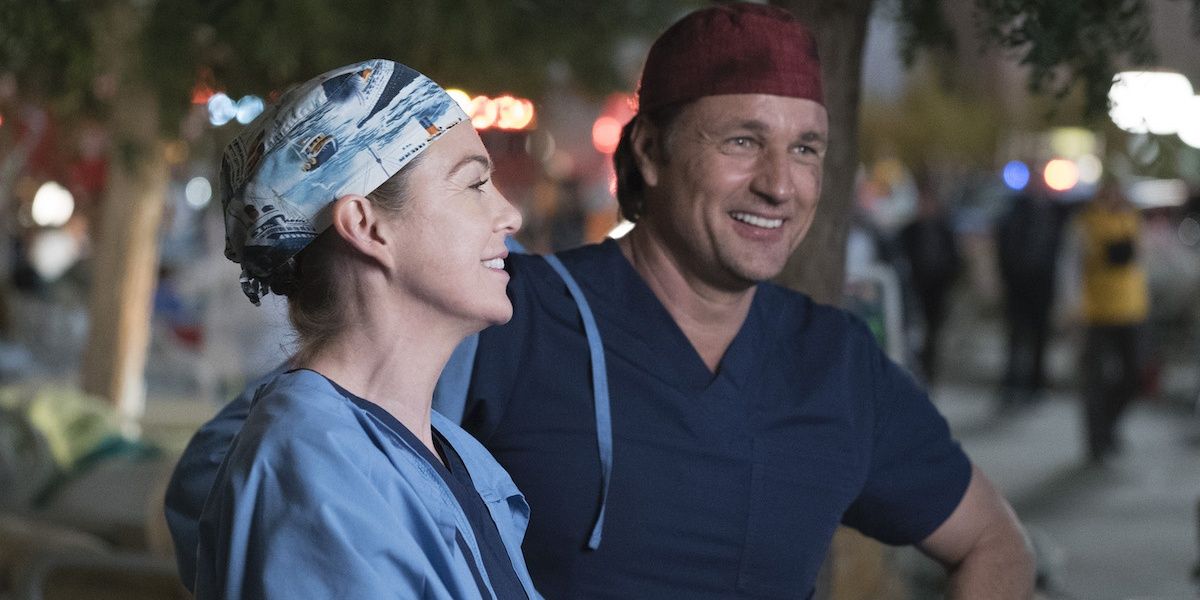 Greys Anatomy 8 Hidden Details You Missed About The Scrub Costumes