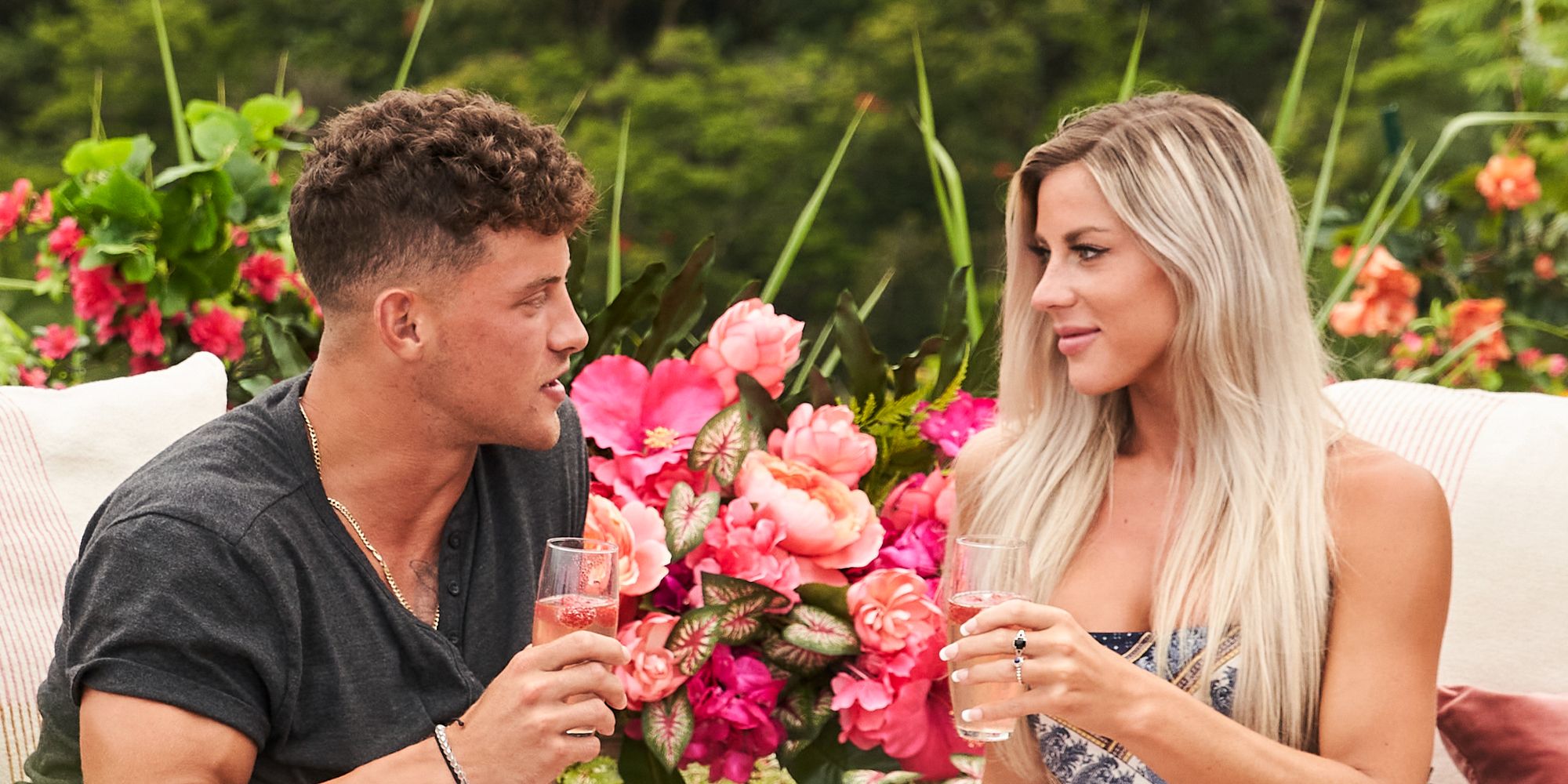 Love Island Usa Josh Révèle Son Intention D Emménager Avec Shannonlove Island Usa Josh