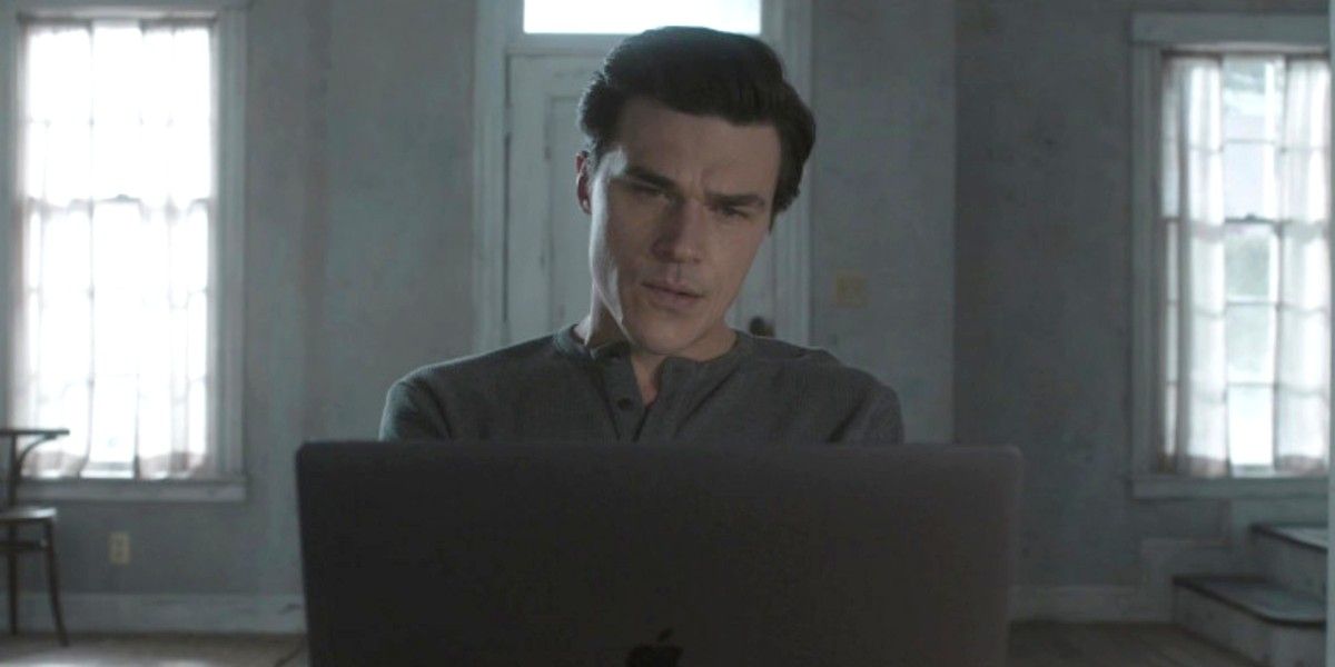 harry gardner played by finn wittrock in american horror story double feature red tide 1