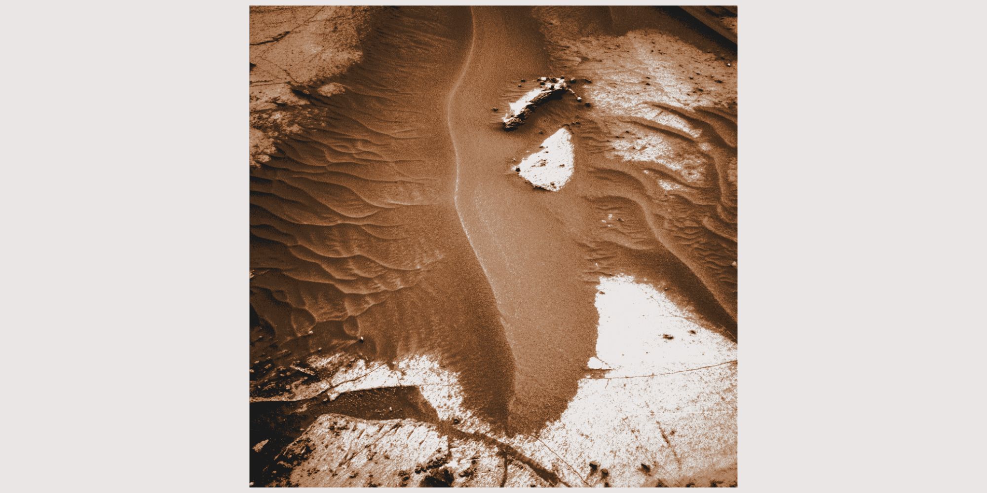 NASAs Curiosity Rover Captures Rusty Martian Sand In Incredible Detail