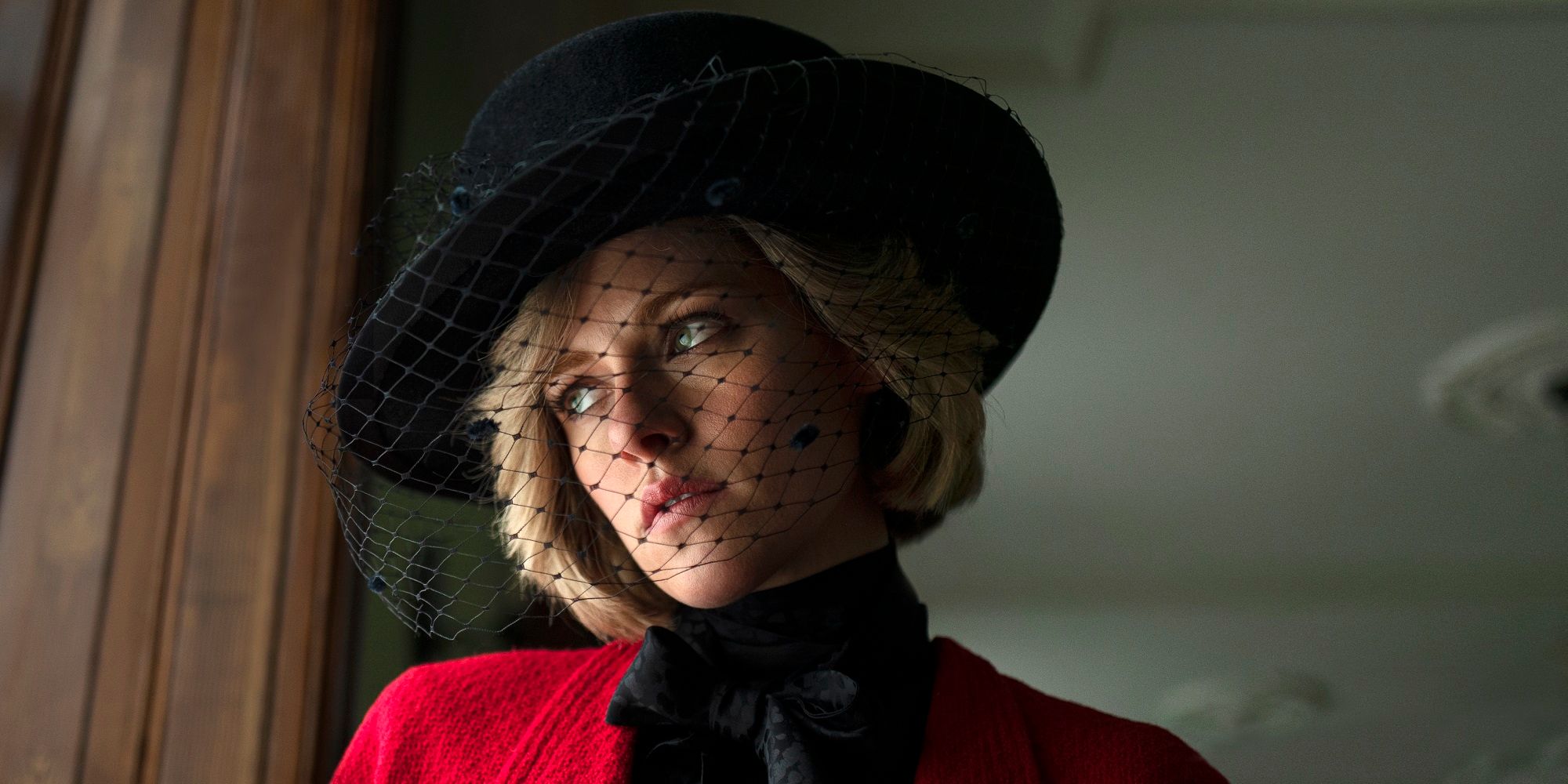 Spencer Review Larraíns Take On Princess Diana Is Beautiful Haunting & Flawed