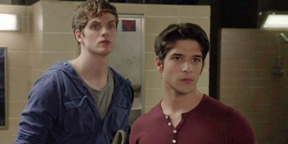 An image of Isaac and Scott standing in the locker room in Teen Wolf