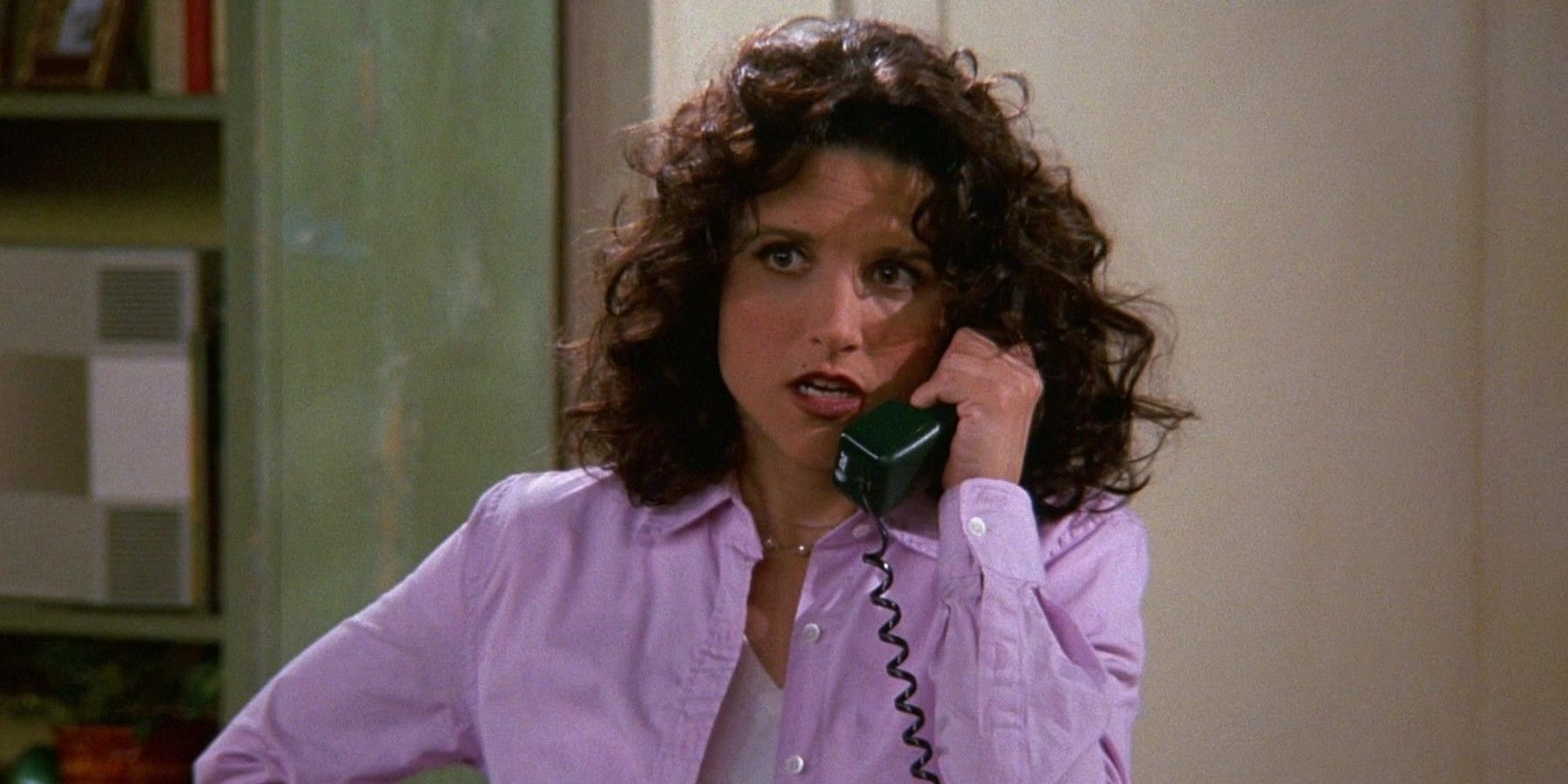 Elaine in Seinfeld 1