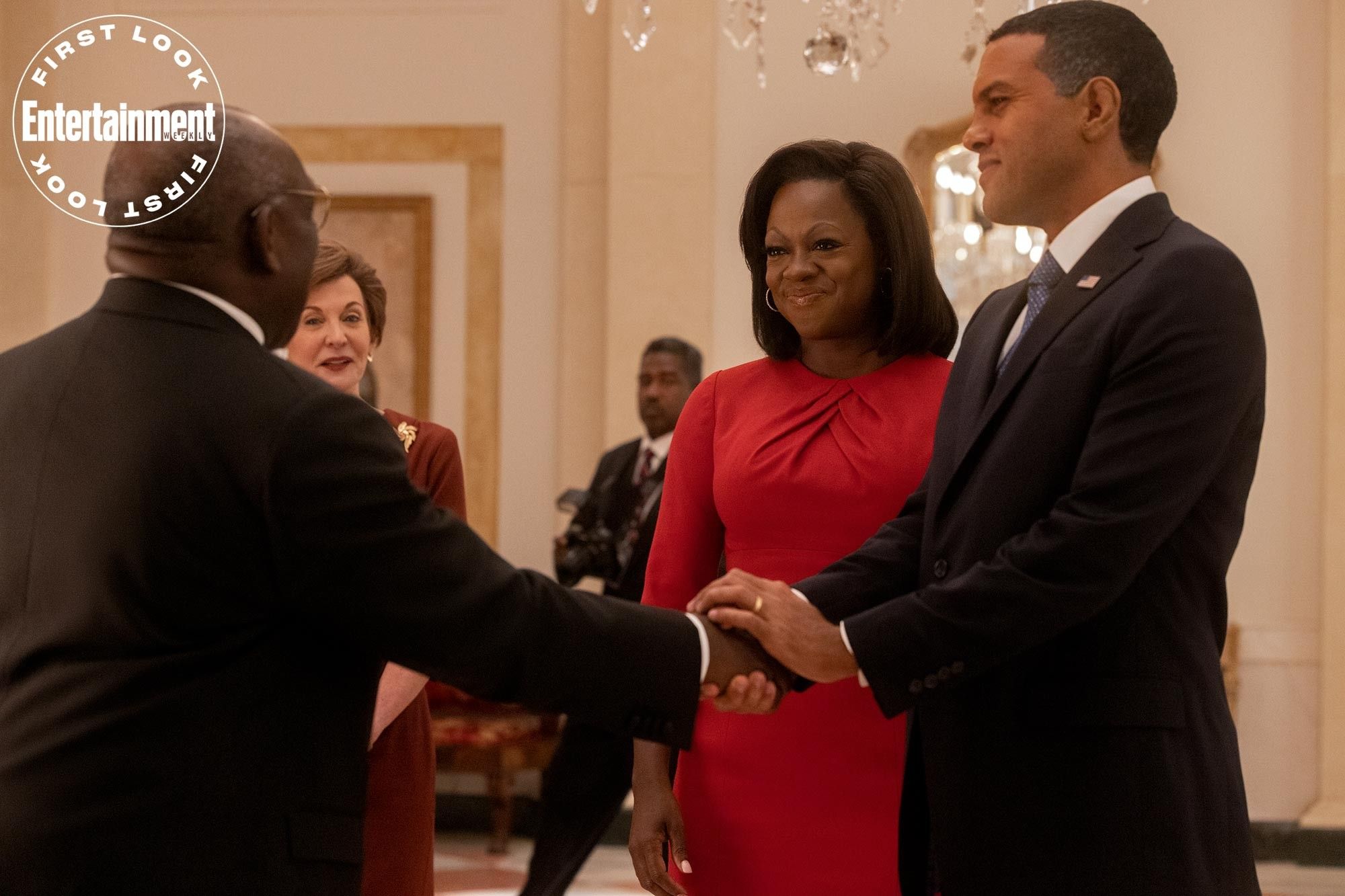 Viola Davis Looks Uncanny As Michelle Obama In The First Lady Images