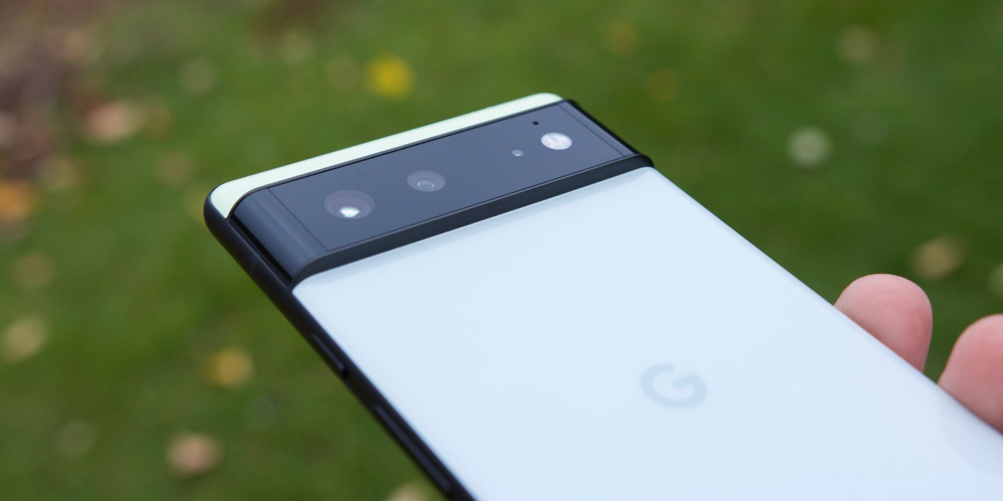 How To Use Live Translate On The Google Pixel 6 & Understand Any Language