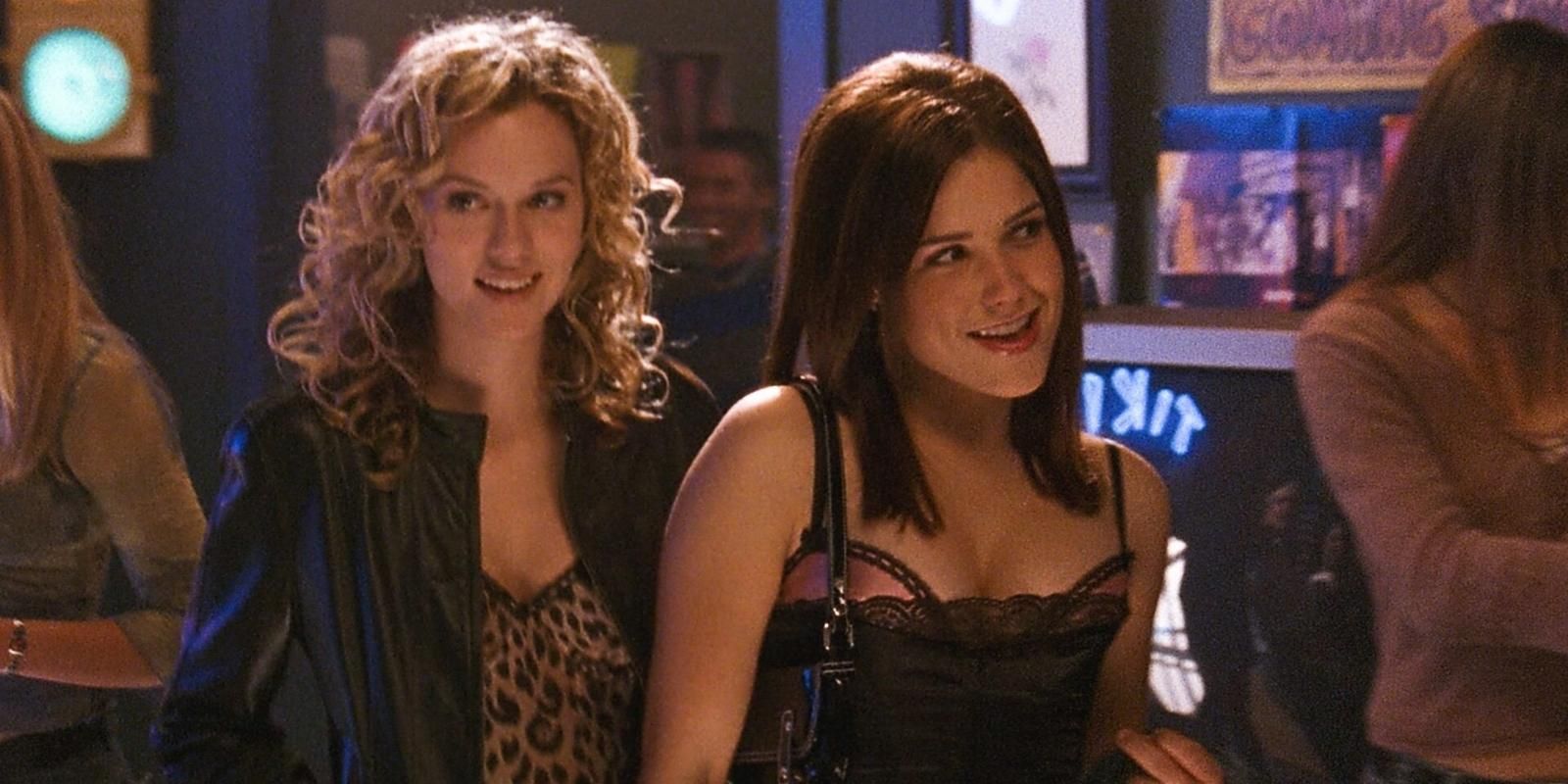 Peyton Sawyer and Brooke Davis at a college party in One Tree Hill