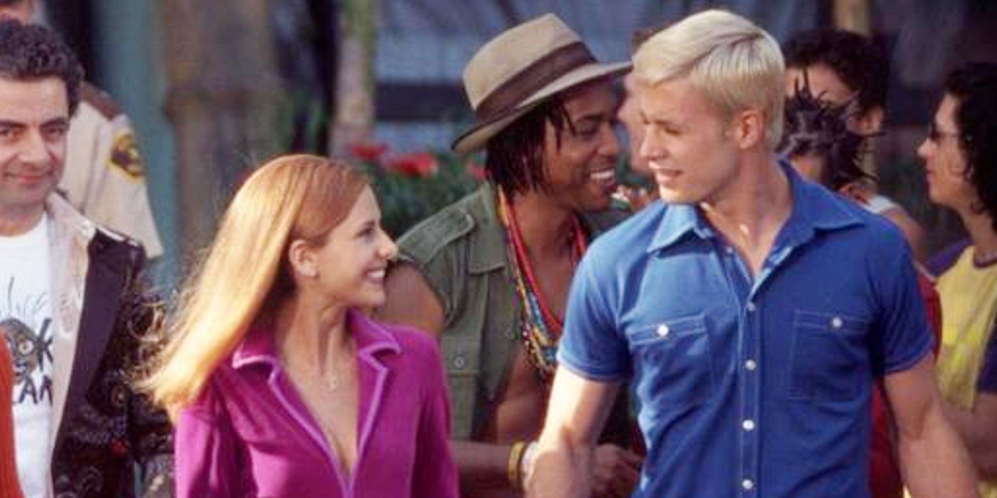 Scooby Doo 2002 Freddie Prinze Jr as Fred Jones and Sarah Michelle Gellar as Daphne Blake