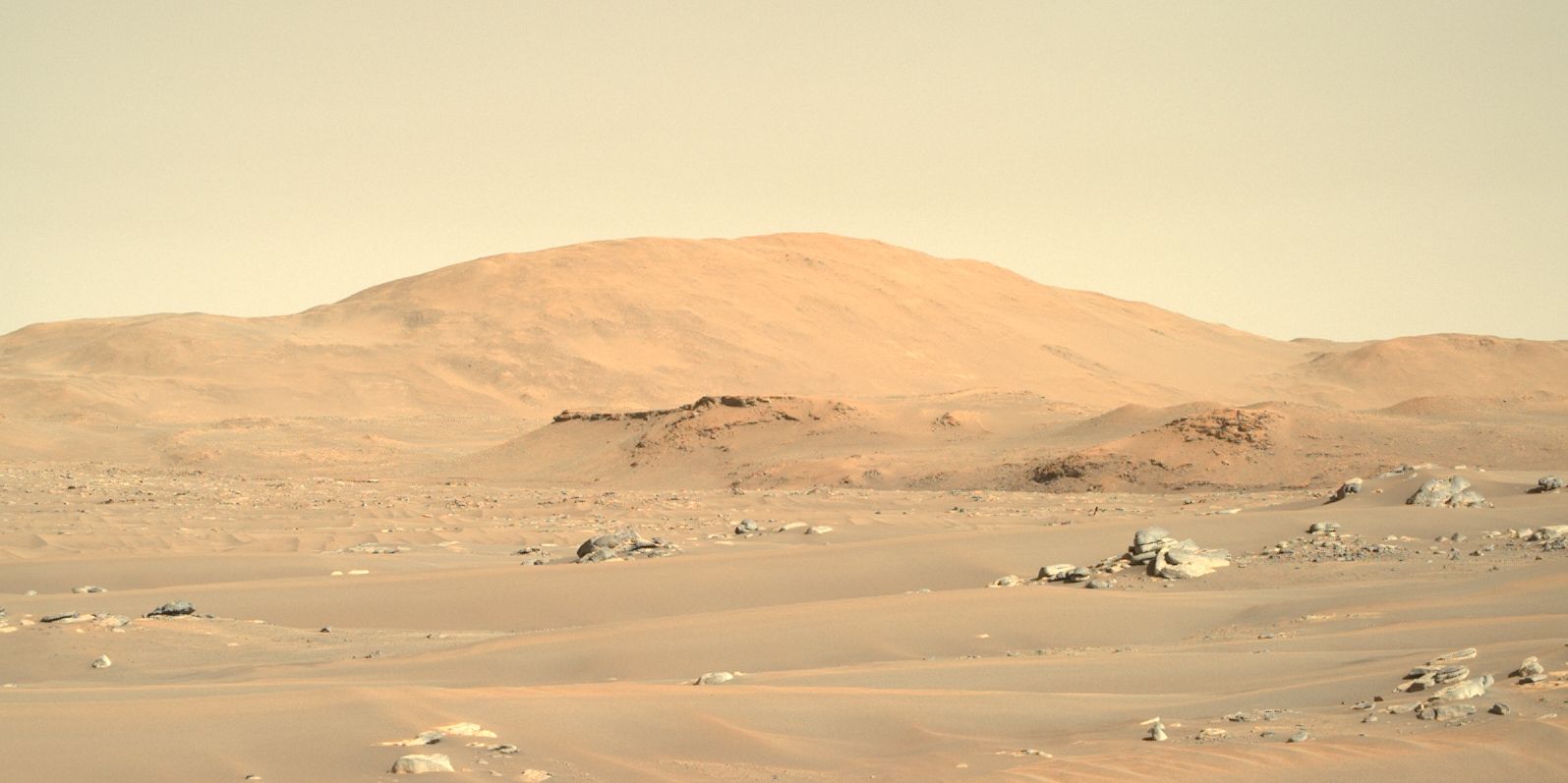 NASA Rover Wakes Up To A Strangely Serene Morning On Mars