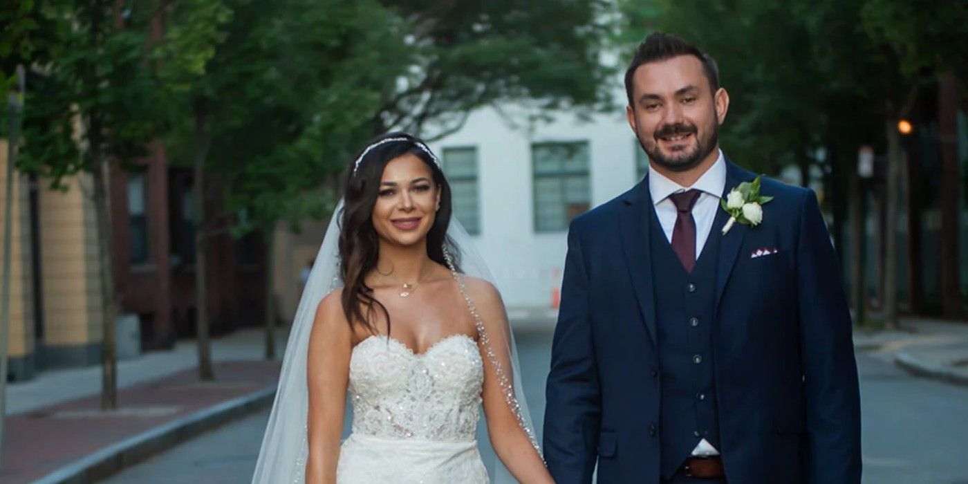 Alyssa-and-Chris-holding-hands-in-Married-At-First-Sight-MAFS-Season-14.jpg
