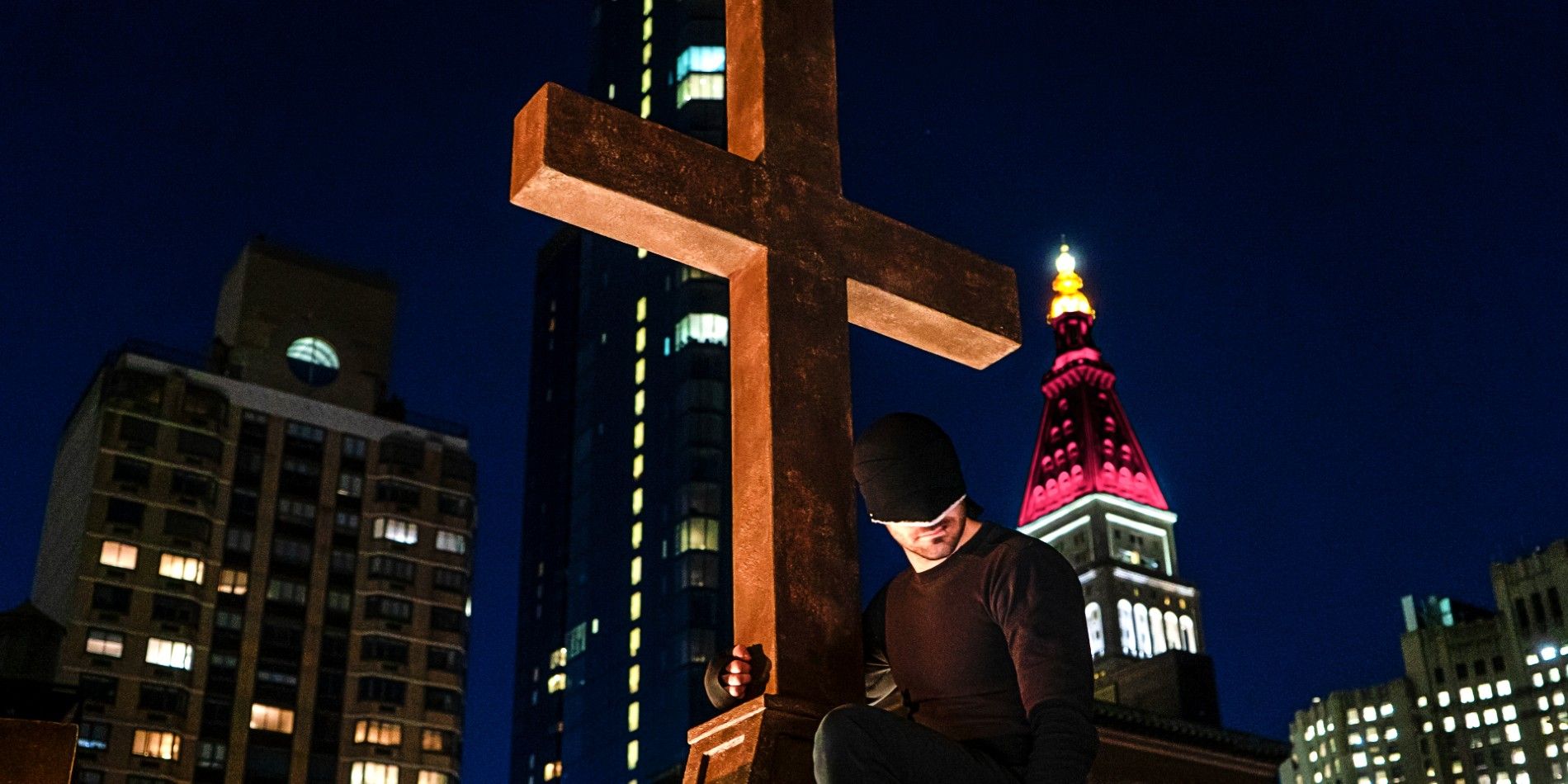 Daredevil season 3 Charlie Cox cross
