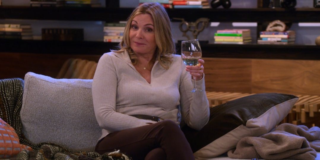 Future Sophie with a wine glass in her hand in How I Met Your Father Cropped