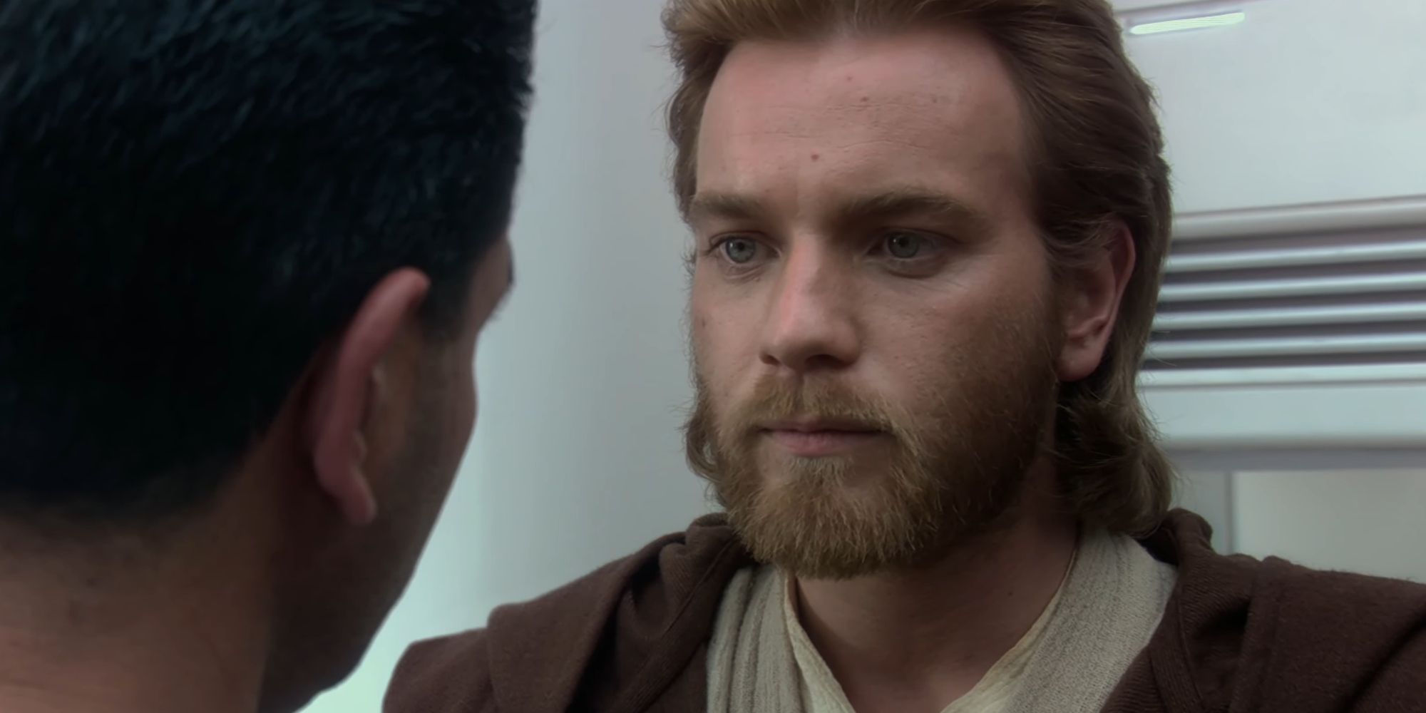 Obi Wan Kenobi speaking with Jango Fett in Star Wars Attack Of The Clones