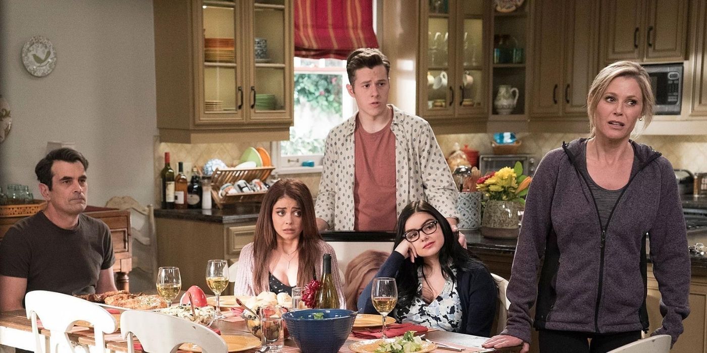 The Dunphys at the breakfast table on Modern Family