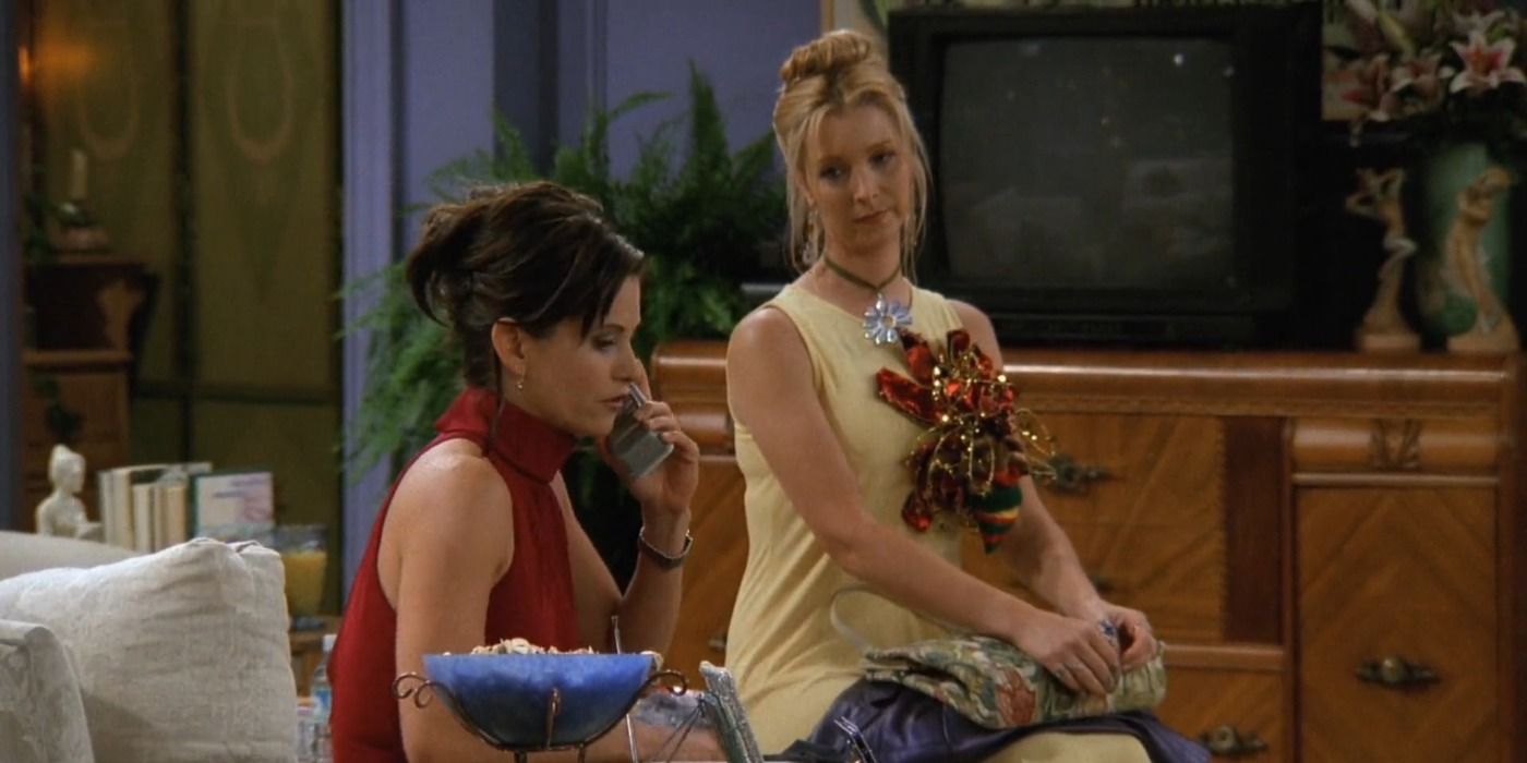 Monica And Phoebe In Friends