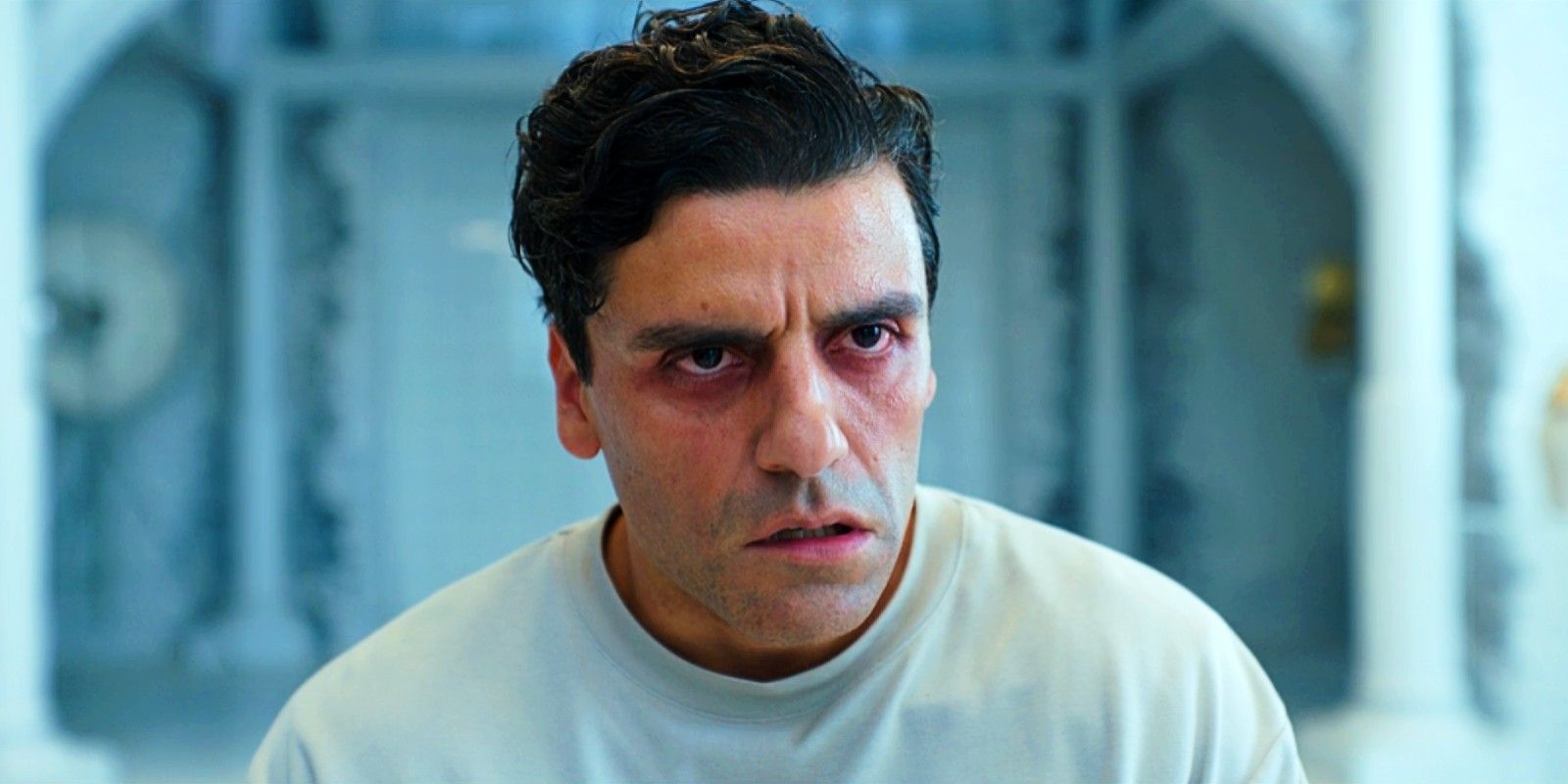 Oscar Isaac as Marc Spector in Moon Knight episode 4