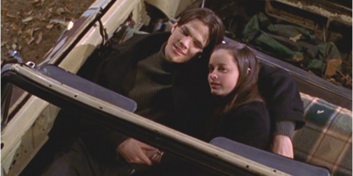 Dean Holds Rory In A Car In Gilmore Girls