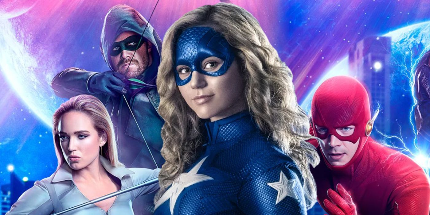 Stargirl Actor Unites With Arrowverse Heroes In New Cast Photo