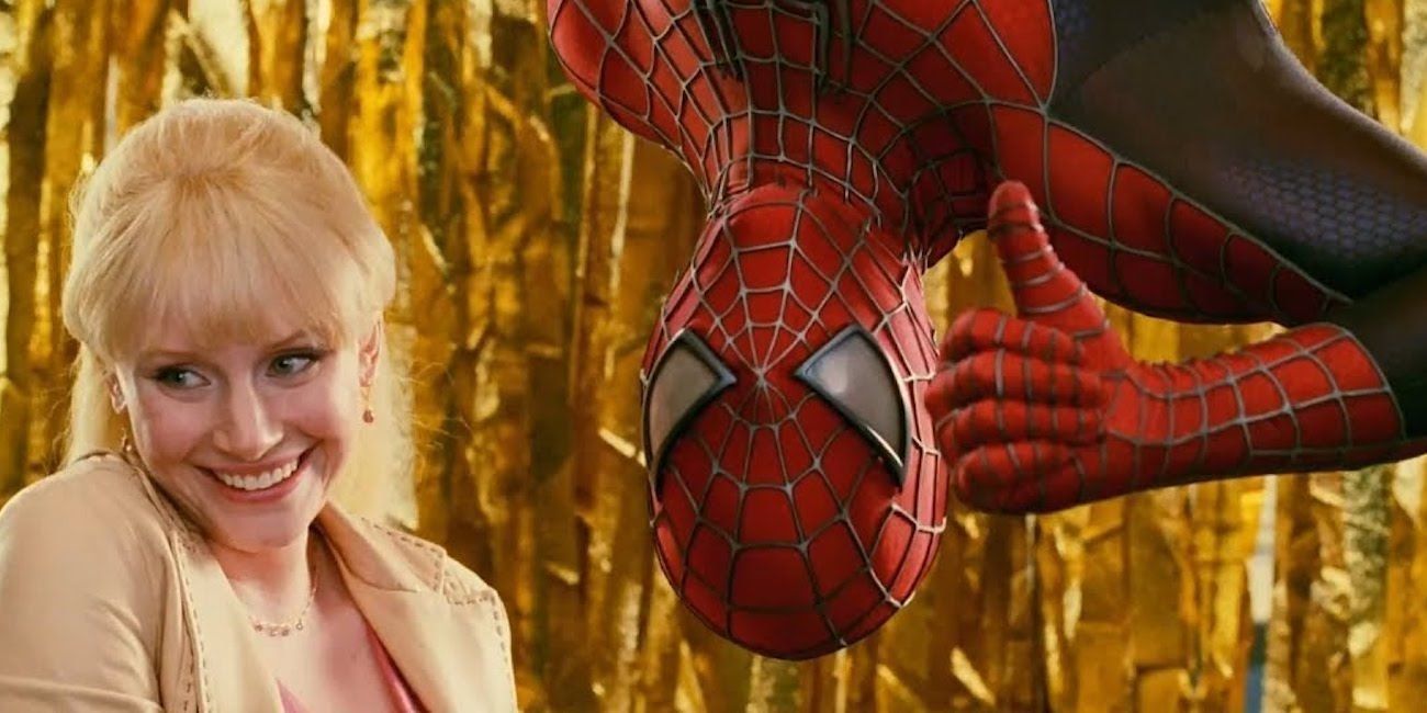 Spider Man giving thumbs up next to Gwen Stacy in Spider Man 3