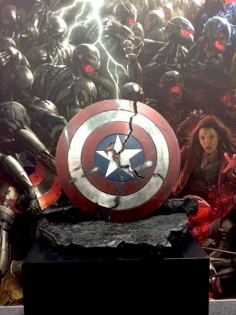 Avengers 2 Ultron Mk 1 Captain America S Broken Shield Images