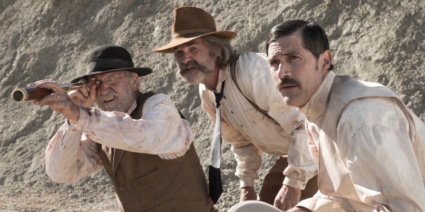 5 Ways The Hateful Eight Is Kurt Russells Best Western (& 5 Why Its Bone Tomahawk)